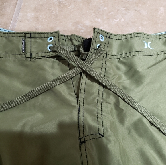 Hurley boardshorts in great condition - Picture 7 of 8